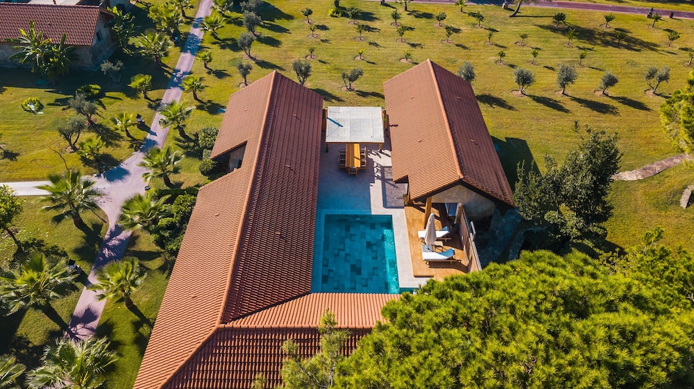 Superior Villa (6 People Use)