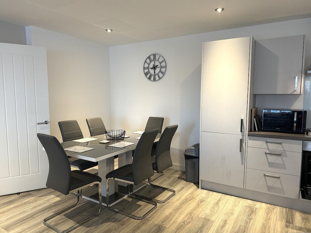 Apartment, Private Bathroom (Sandford) photo 3