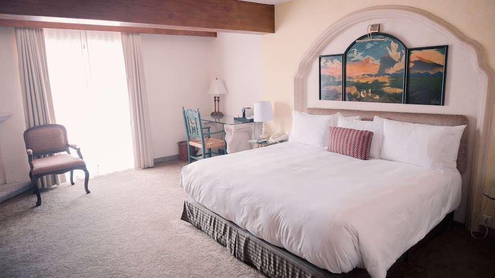 Master Suite King - Photo 1