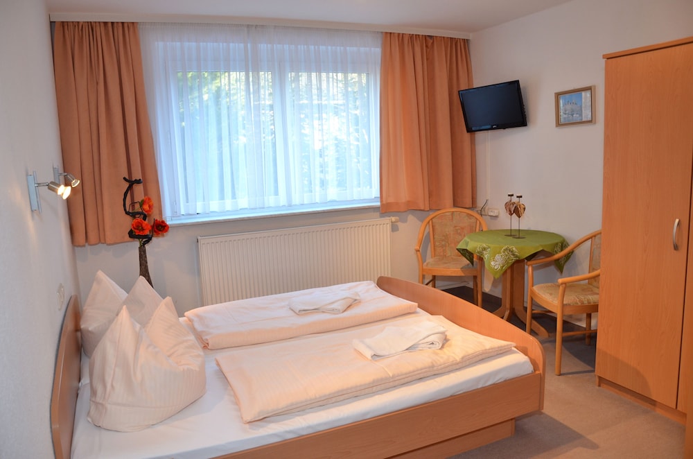 Classic Double Room, Garden View photo 2