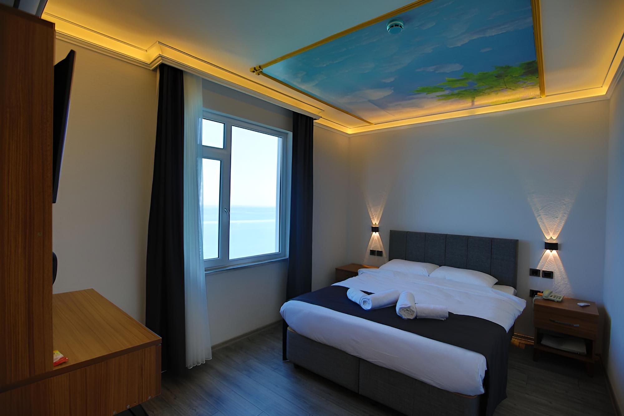 Honeymoon Suite photo 1