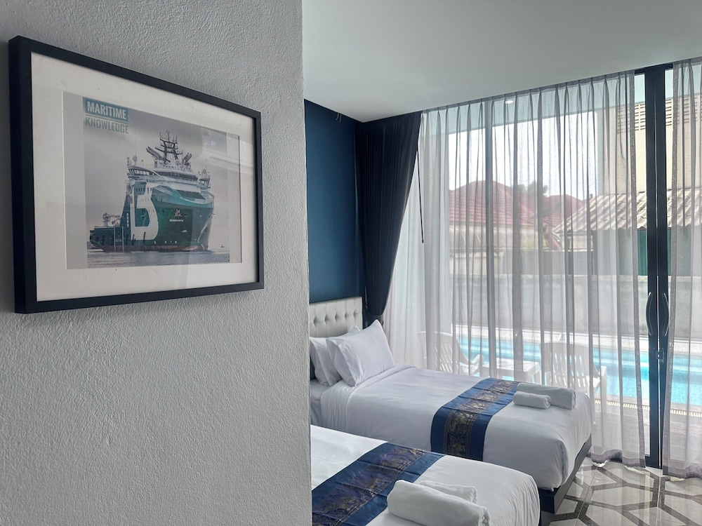 Deluxe Room, Multiple Beds, Private Pool photo 3