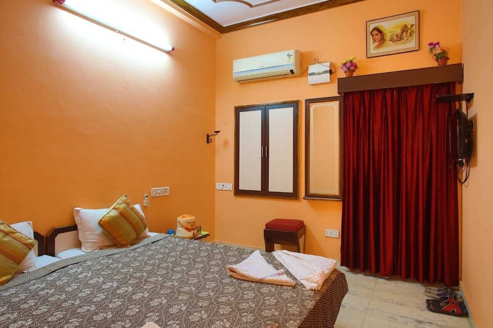 Deluxe Room - Photo 3