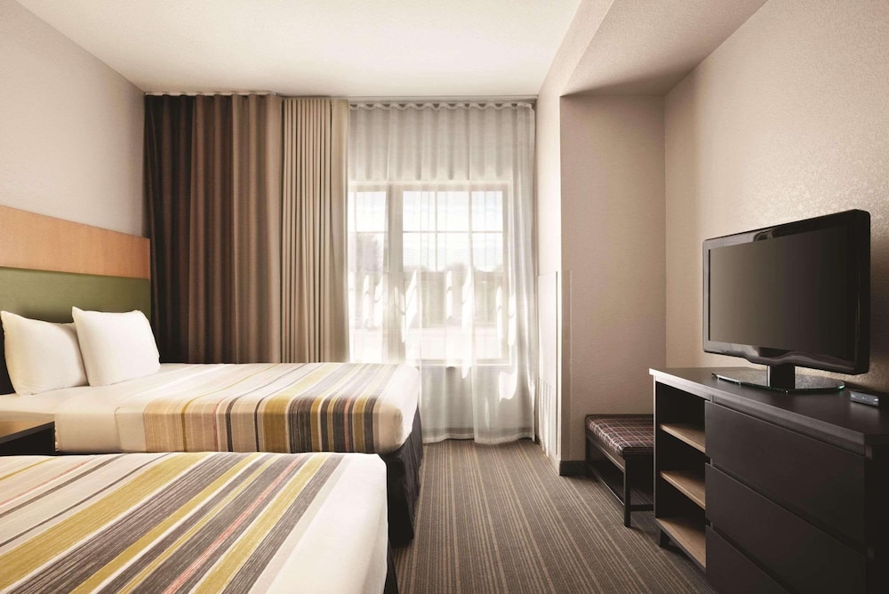 Suite, 1 King Bed, Non Smoking - Photo 1