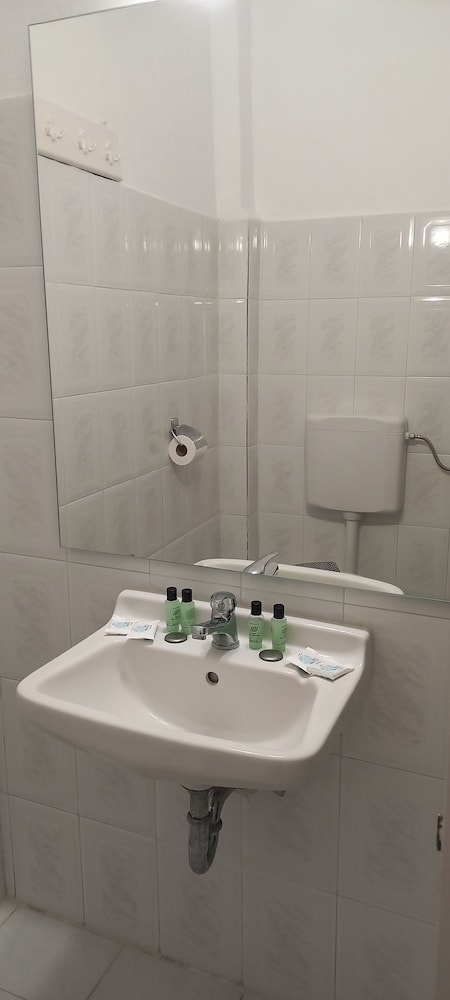 SEA VIEW APARTMENT FOR 4 PERSONS - 7 - Photo 2