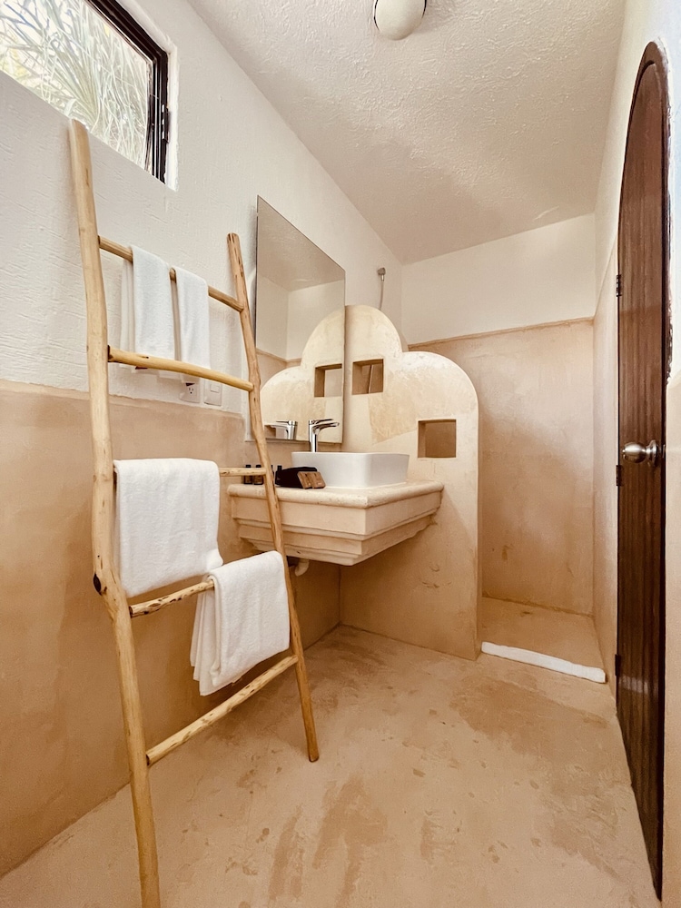 Room with 2 Single Beds, Garden view - Photo 10