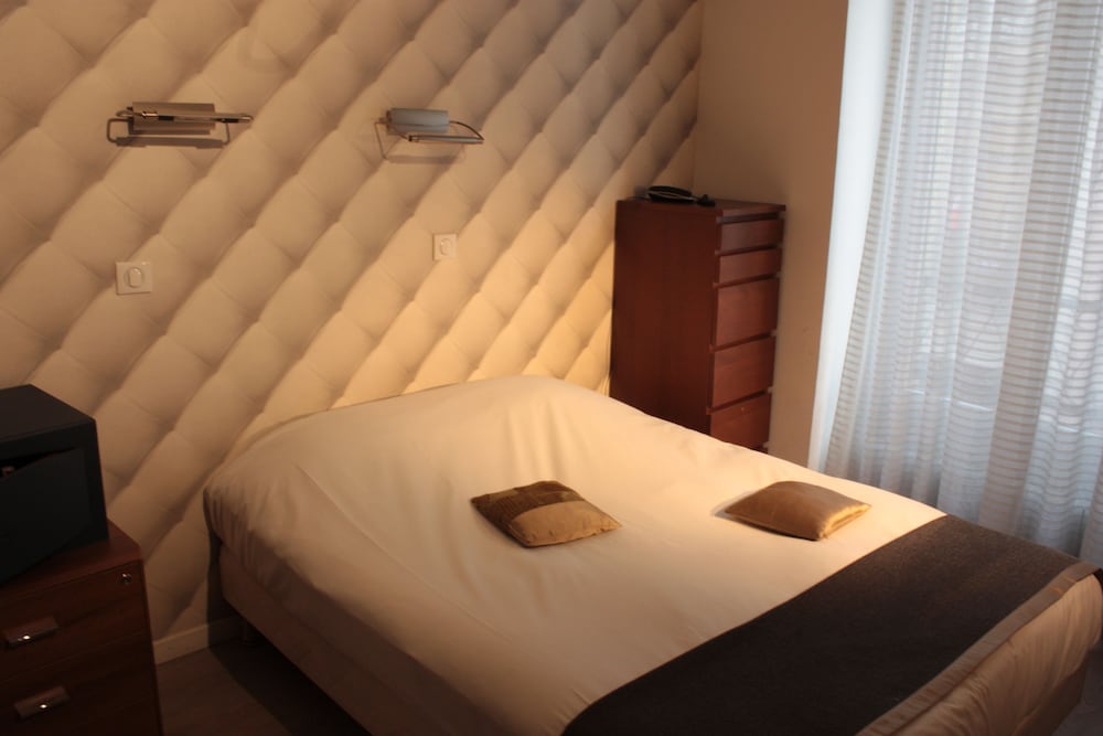 Double or Twin Room photo 1