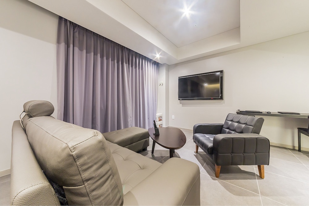 Royal Suite - No Parking photo 2