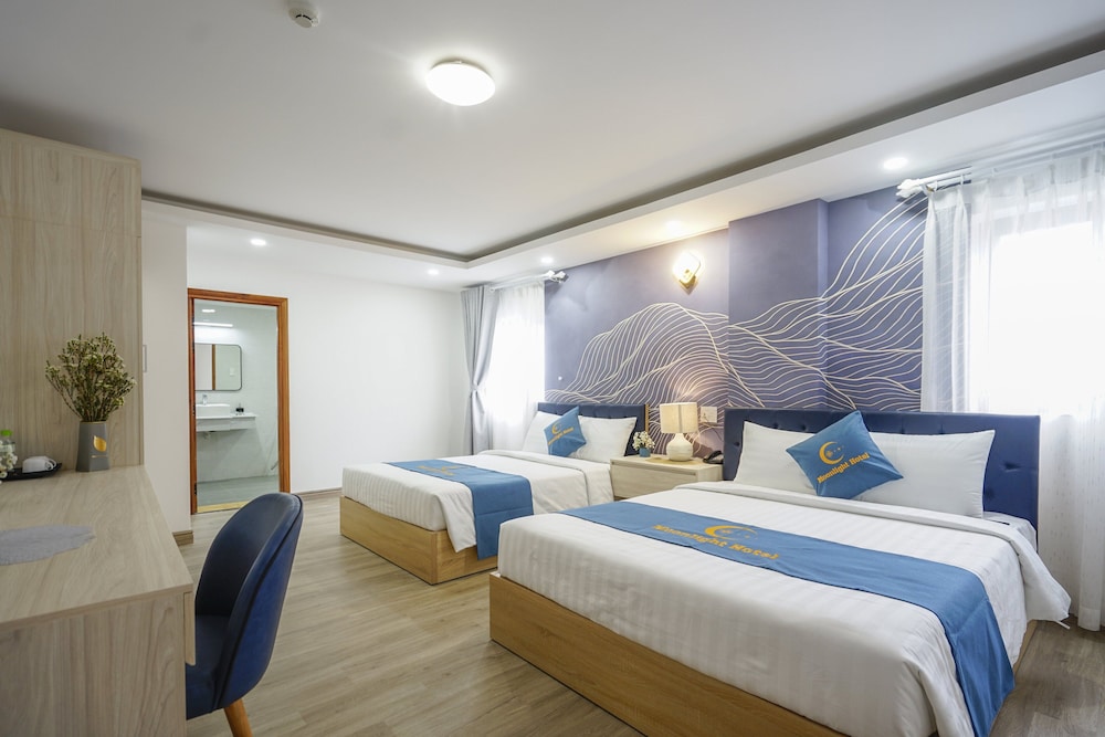 Family Twin Room, City View - Photo 6