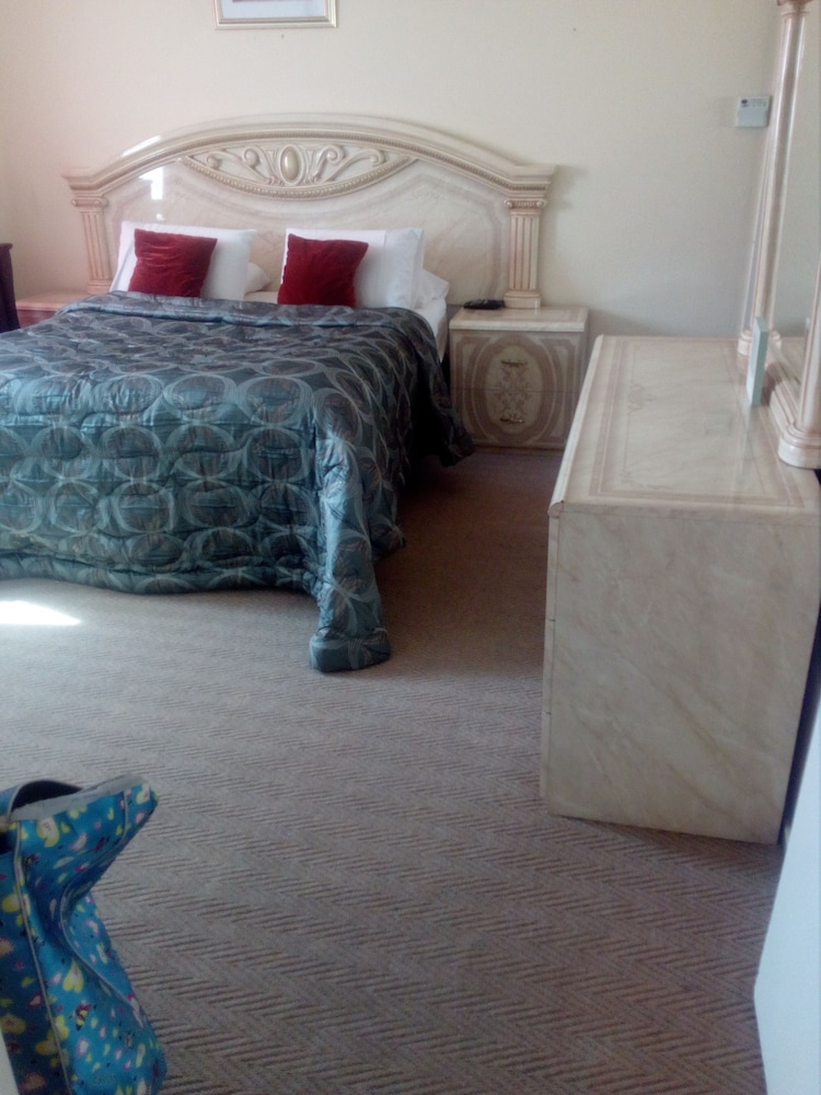 Deluxe Apartment, 3 Bedrooms, Garden View photo 1