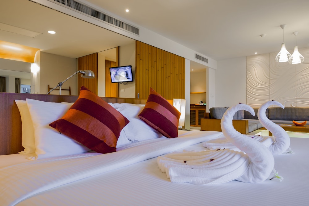Suite Pool Access photo 2