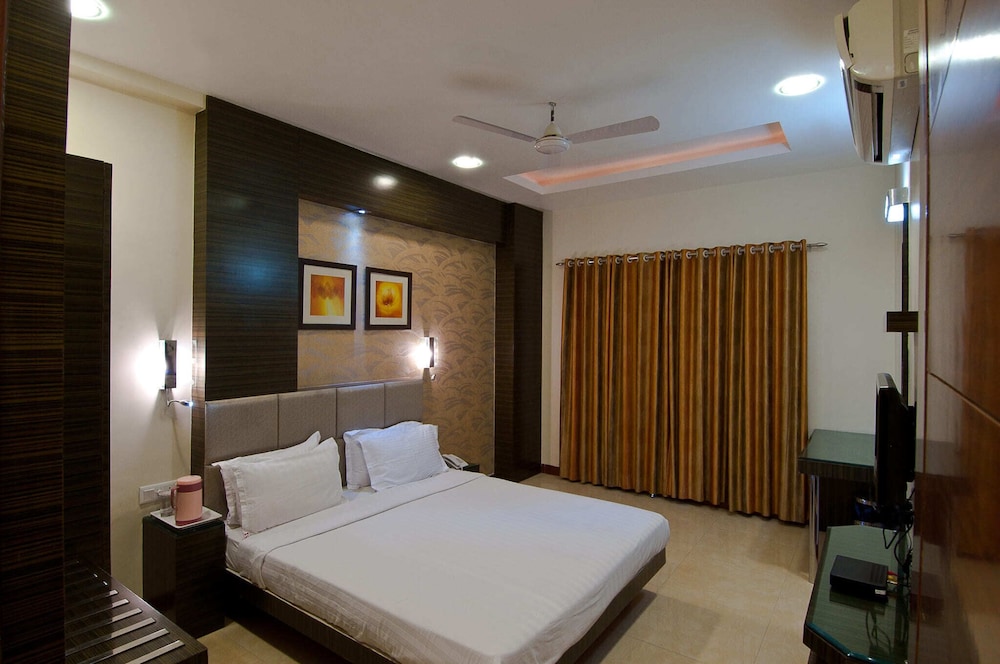 Deluxe Room - Photo 1