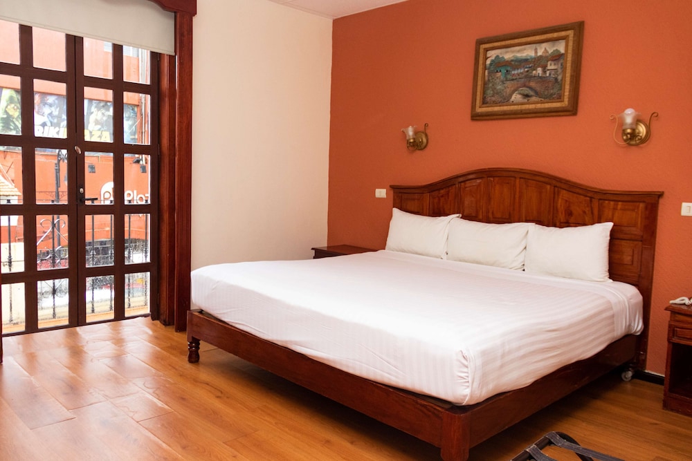 Standard Room, 1 King Bed, Non Smoking