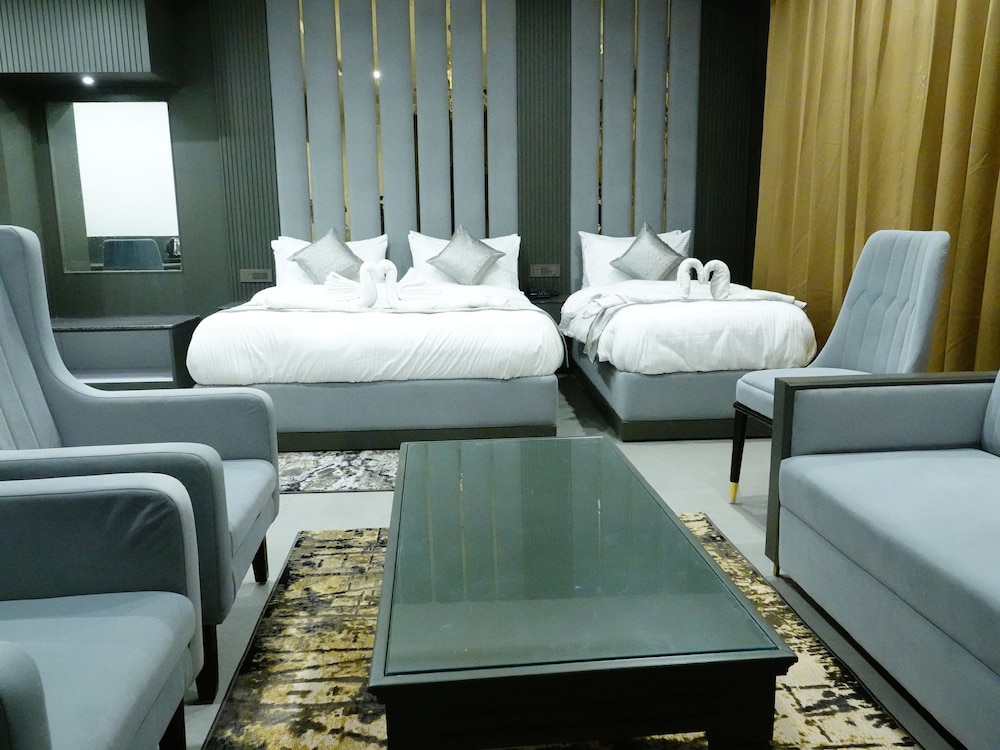 Junior Suite with Mountain View and Private balcony photo 1