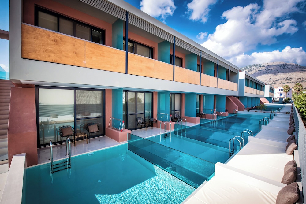 Double Room, Private Pool - Photo 6
