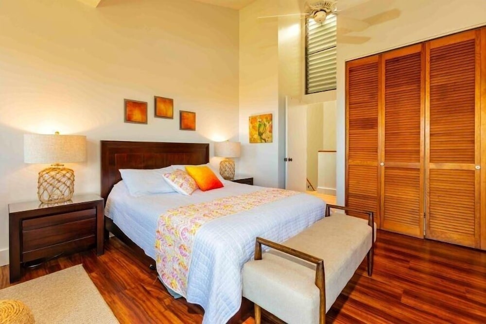 Condo, 2 Bedrooms