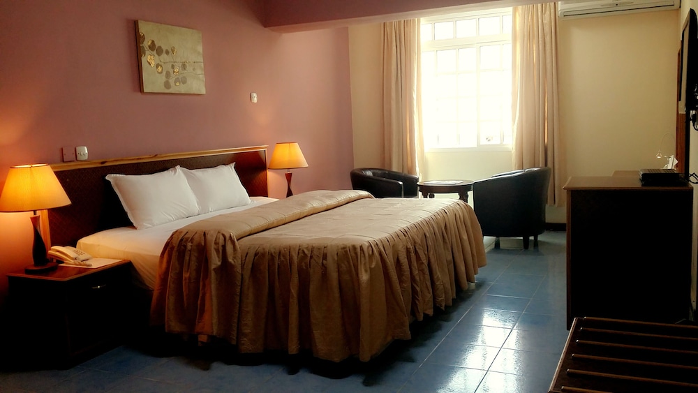 Deluxe Room - Photo 3
