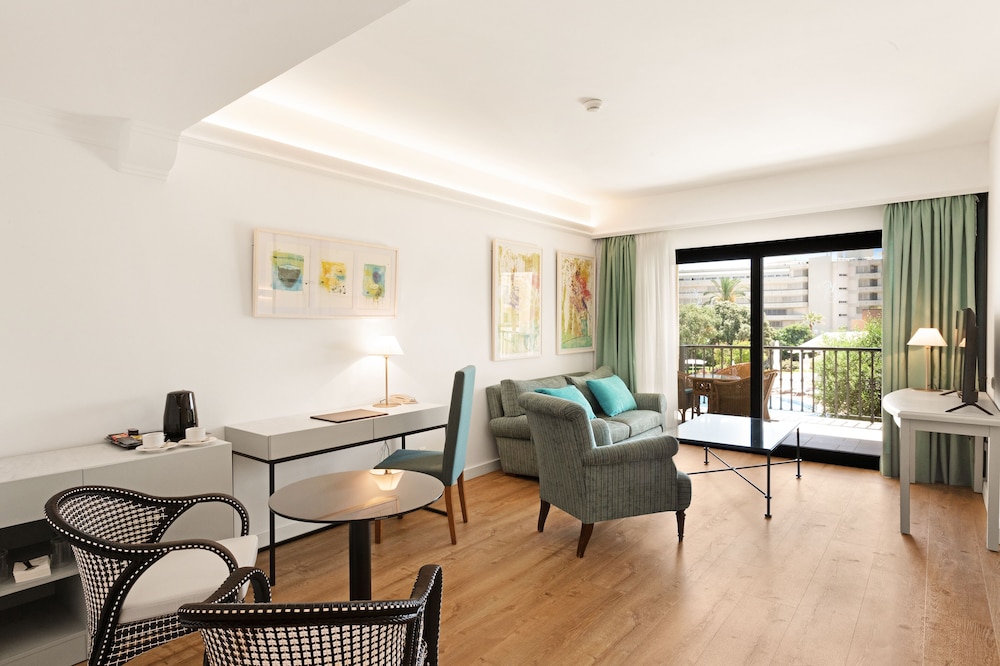 Suite, Terrace, Pool View photo 3