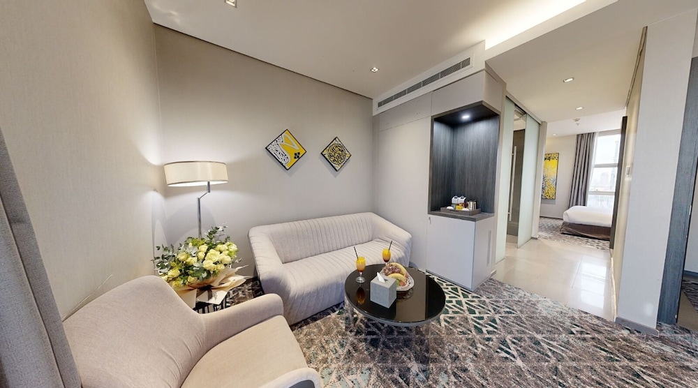 Suite, 1 King Bed
