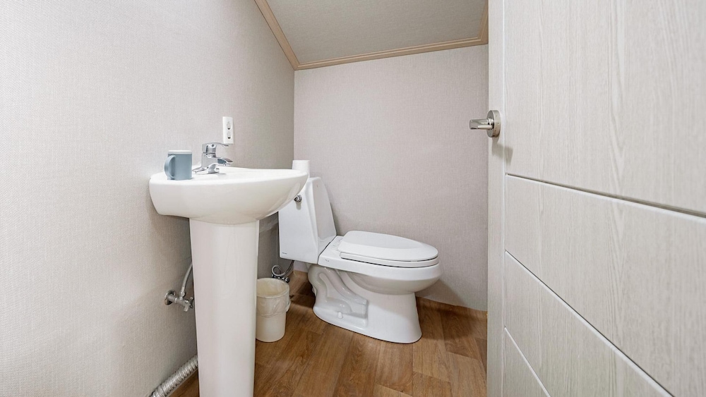 Basic Room, 1 Bedroom (Star small room) - Photo 10