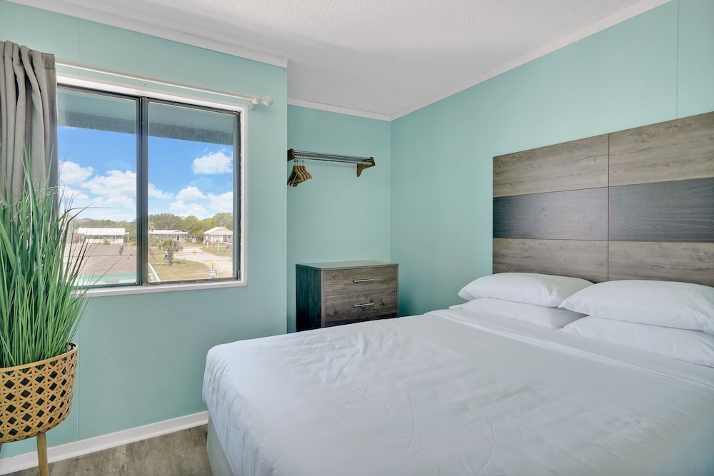 Suite, 2 Bedrooms, Kitchen, Oceanfront