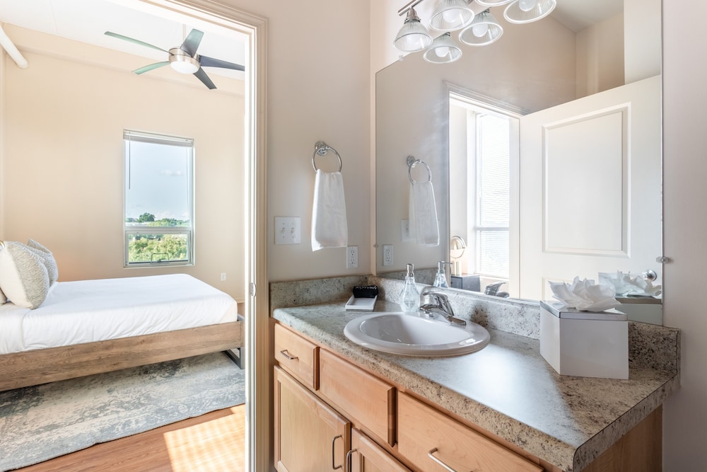 One Bedroom Suite photo 1