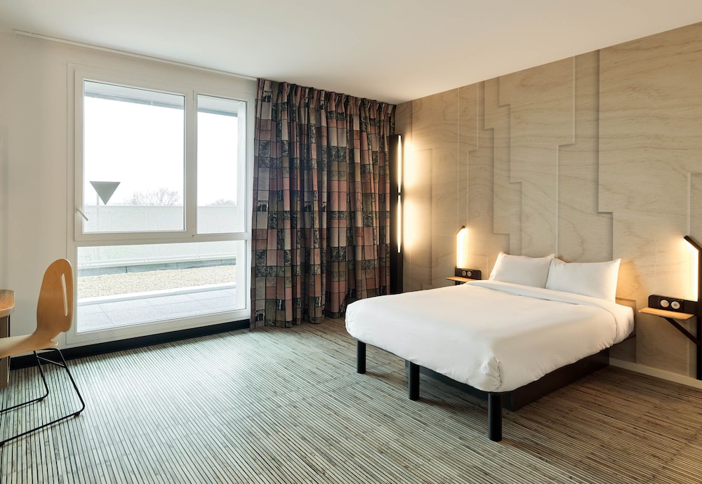 Double Room, Non Smoking - Photo 3