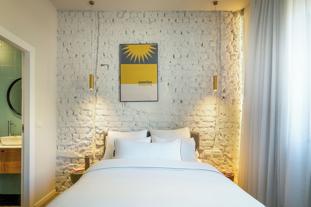 Double Room - Photo 6
