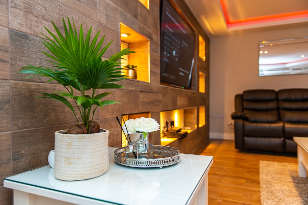 Executive Apartment, Accessible, Private Bathroom (Jacuzzi - Apartment 1) - Photo 70