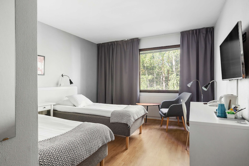 Standard Room, 2 Twin Beds, Non Smoking - Photo 1