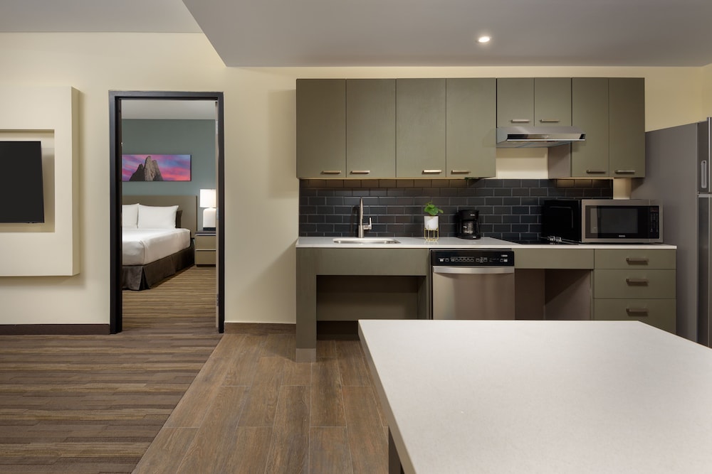 Suite, 1 King Bed with Sofa bed, Kitchen