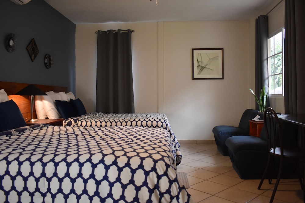 Family Double Room, 2 Double Beds, Garden View photo 3