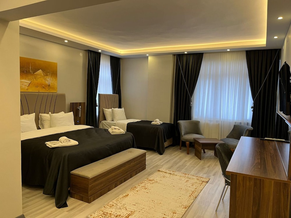 Family Quadruple Room - Photo 2