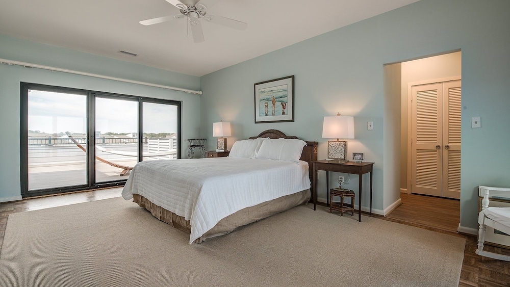Condo, 3 Bedrooms