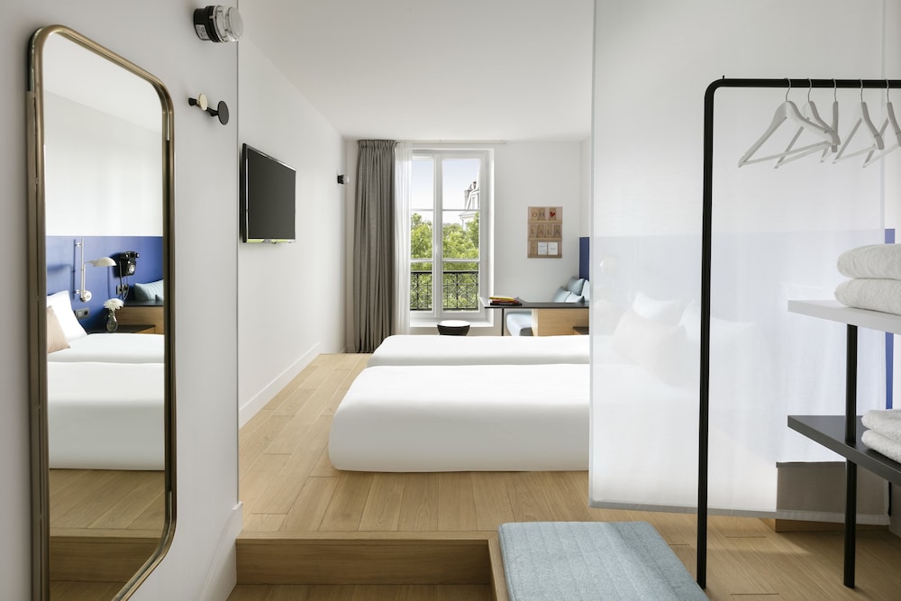 Triple Room (vue Bastille, no elevator) photo 2