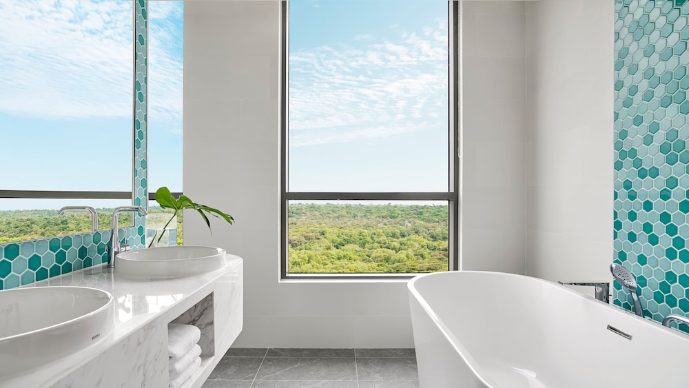 Family Suite, Multiple Beds (Forest View) - Photo 8