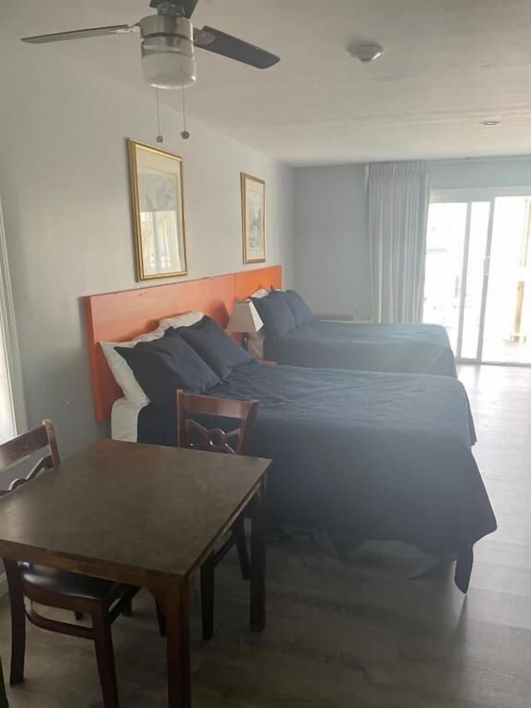 Comfort Room, 2 Double Beds photo 2