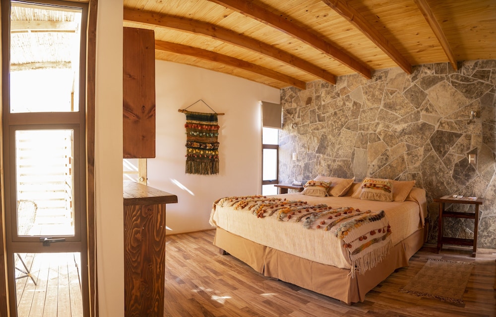 Standard Double Room, 1 King Bed photo 1