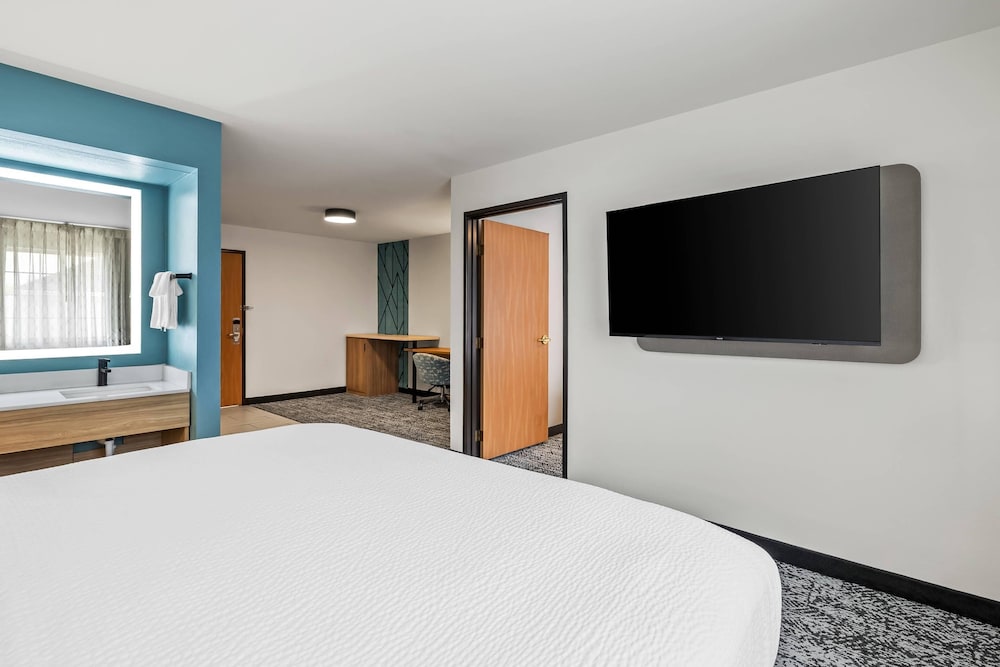 Suite, Multiple Beds, Non Smoking photo 2