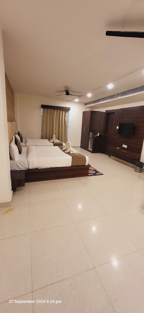 Family Quadruple Room photo 3