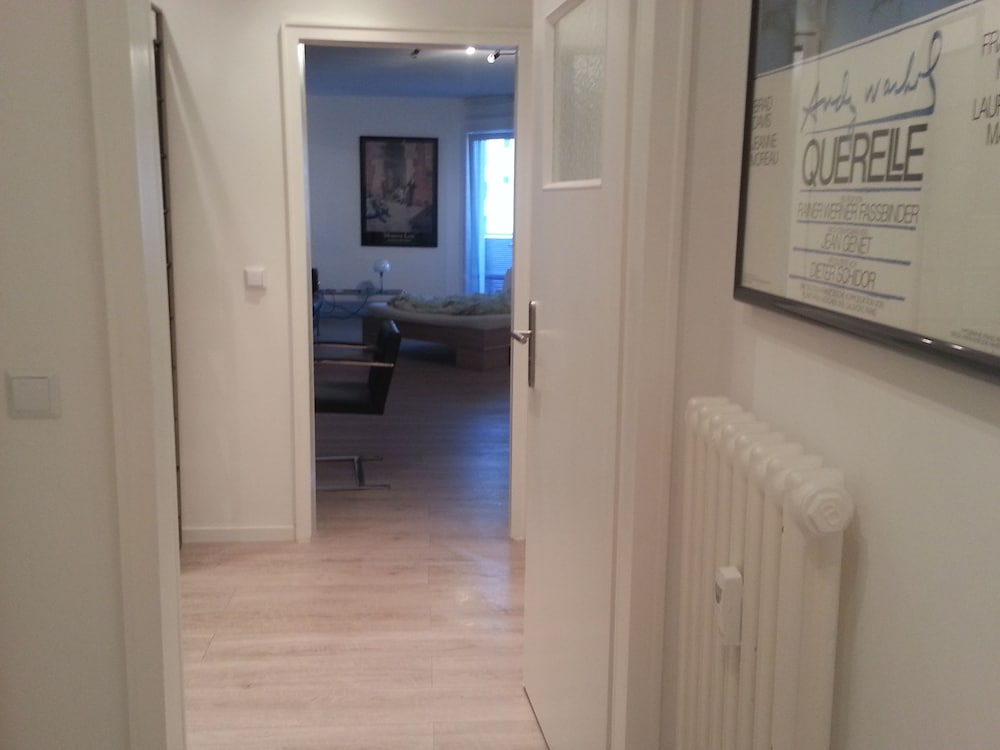 Studio, 1 Bedroom, Park View photo 2