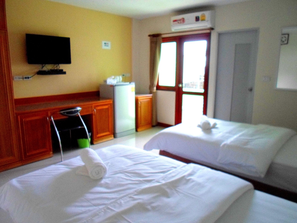 Standard Room, 2 Twin Beds, Balcony photo 1