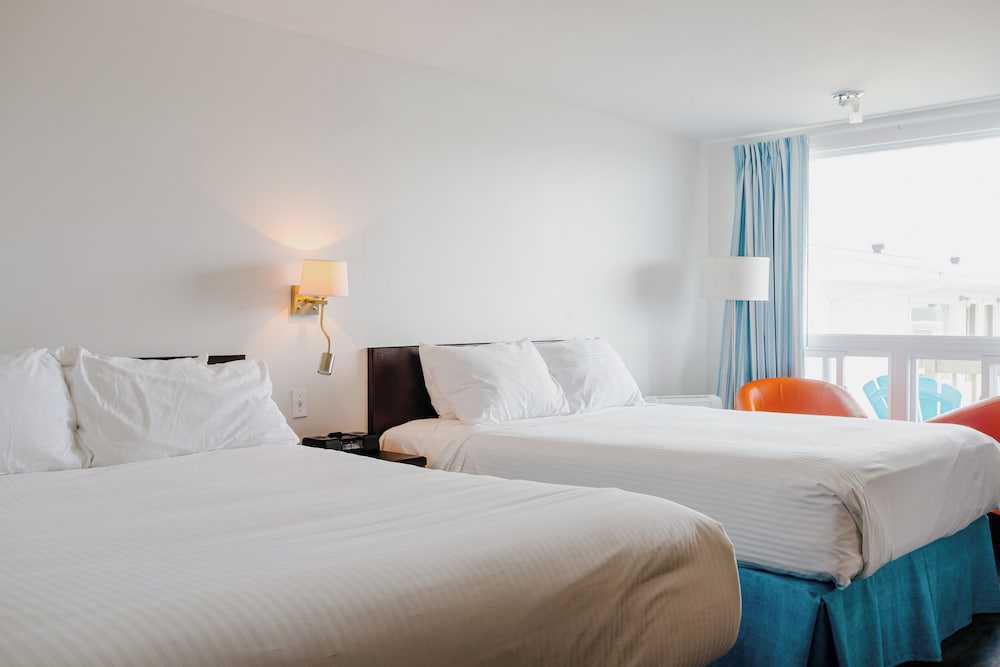 Classic Room, 2 Queen Beds (Percé Rock) photo 3