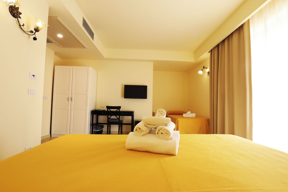 Triple Room - Photo 2