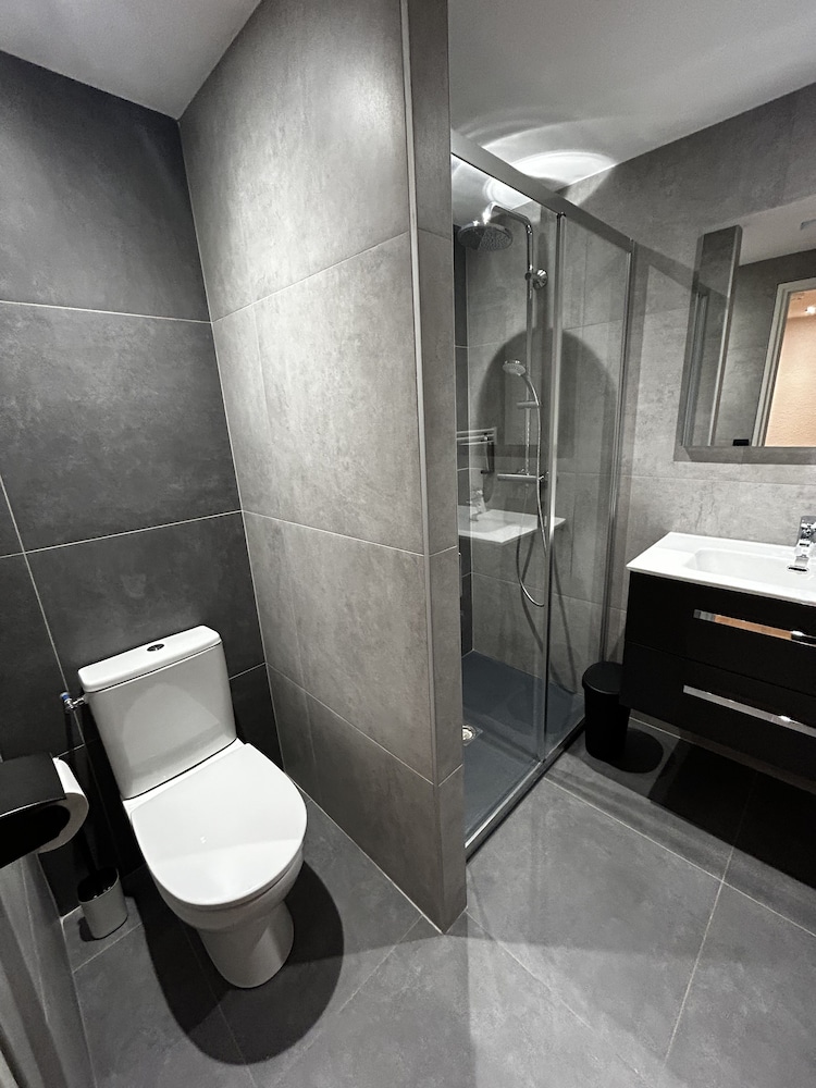 Classic Double Room - Photo 5