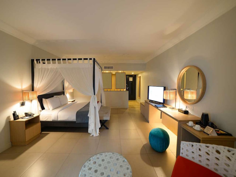 Premium Deluxe Room with Private Garden - Photo 7