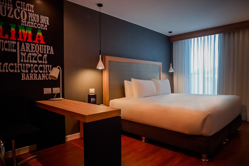 Room, 1 King Bed (The Innside, 2+1)