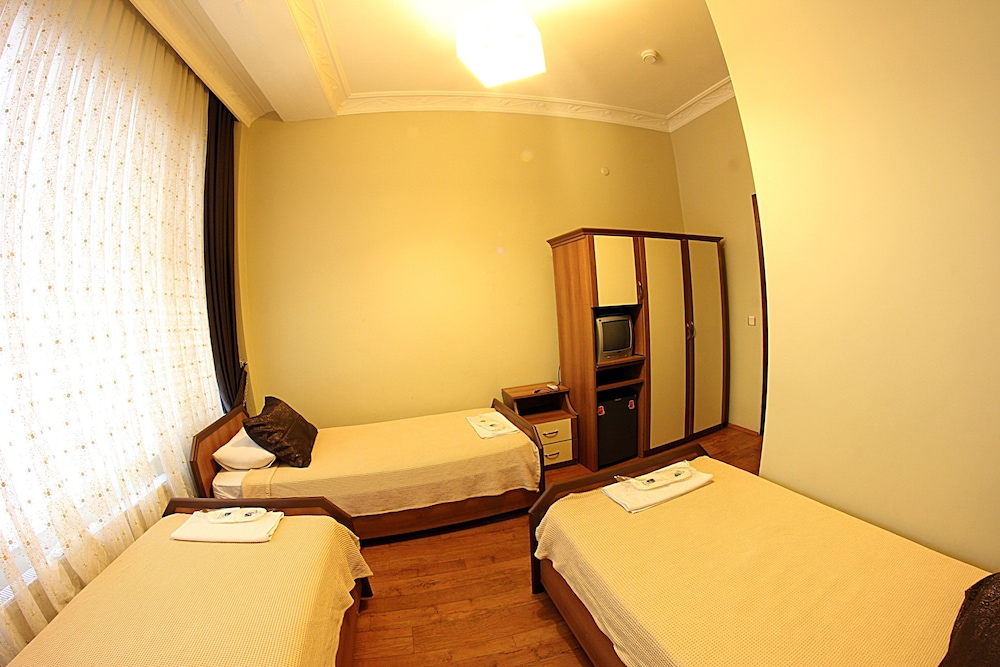 Standard Triple Room photo 1