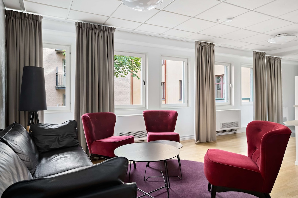 Standard Studio, Multiple Beds, Non Smoking, Kitchenette (Living Room)