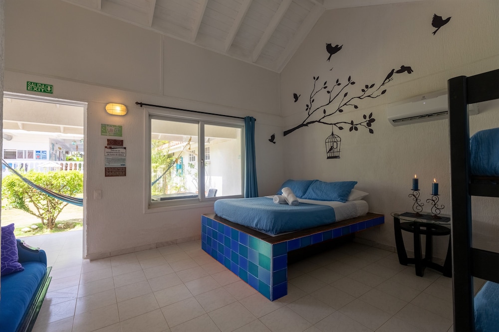 Quadruple Room - Photo 7